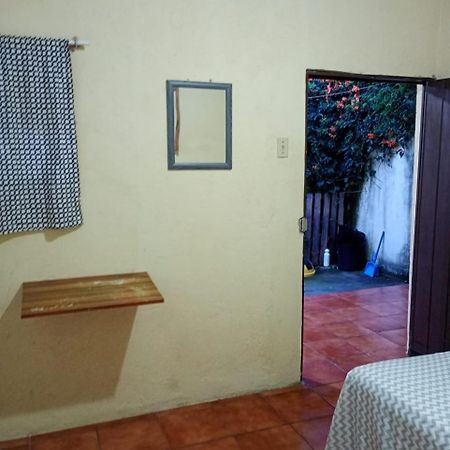 Hospedaje Basico El Jaguar Hotel Antigua Buitenkant foto